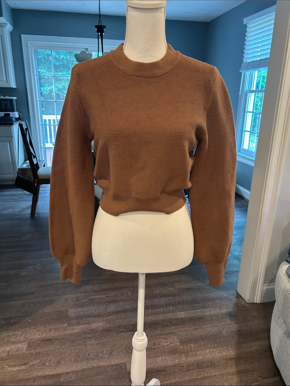 Crewneck Cropped Sweater